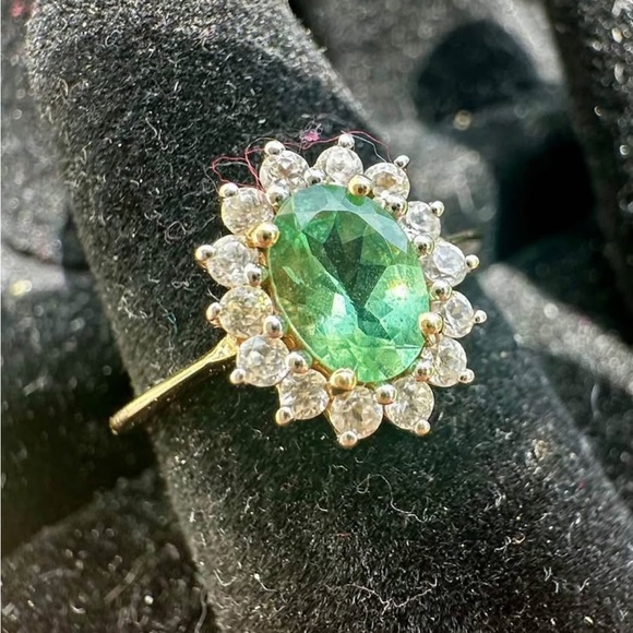 Jewelry - 10K Solid Real Gold Green Apatite zircon diamonds like emerald ring 7 sizable
